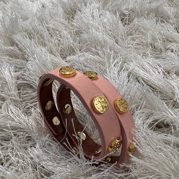 Tori Burch Leather Double Wrap Logo Bracelet - Picture 4 of 4